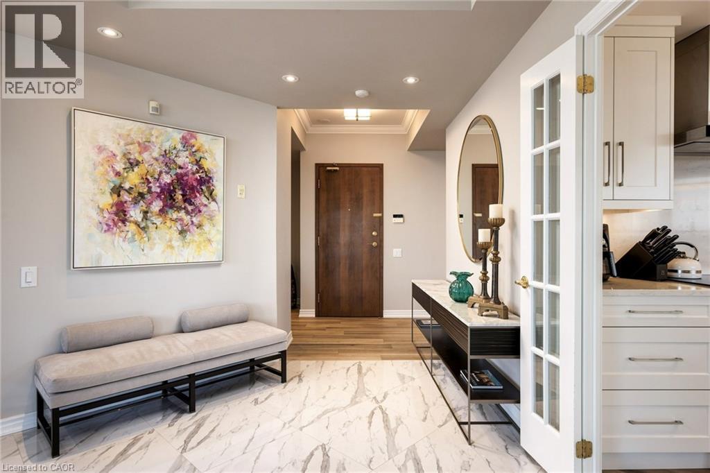 60 Old Mill Road Unit# Ph1, Oakville, Ontario  L6J 7V9 - Photo 3 - 40860351