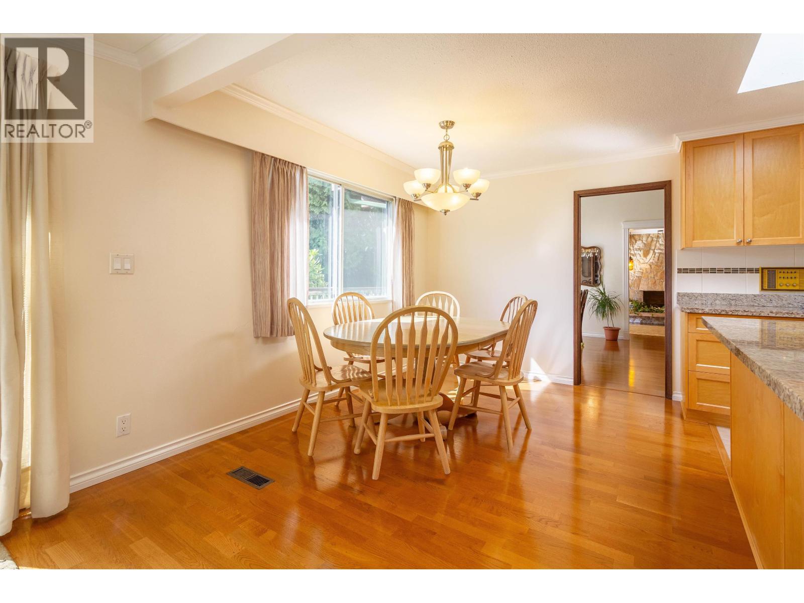 7107 Broadway, Burnaby, British Columbia  V5A 1R7 - Photo 10 - R3162494