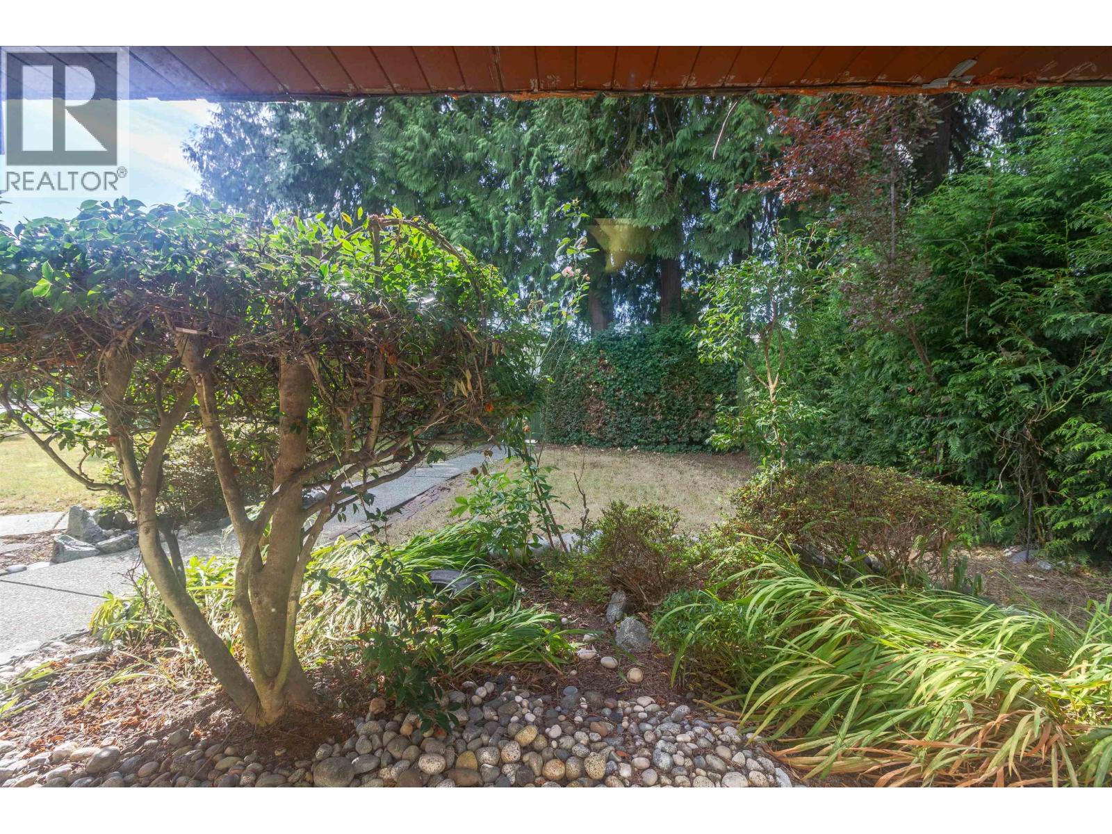 7107 Broadway, Burnaby, British Columbia  V5A 1R7 - Photo 24 - R3162494