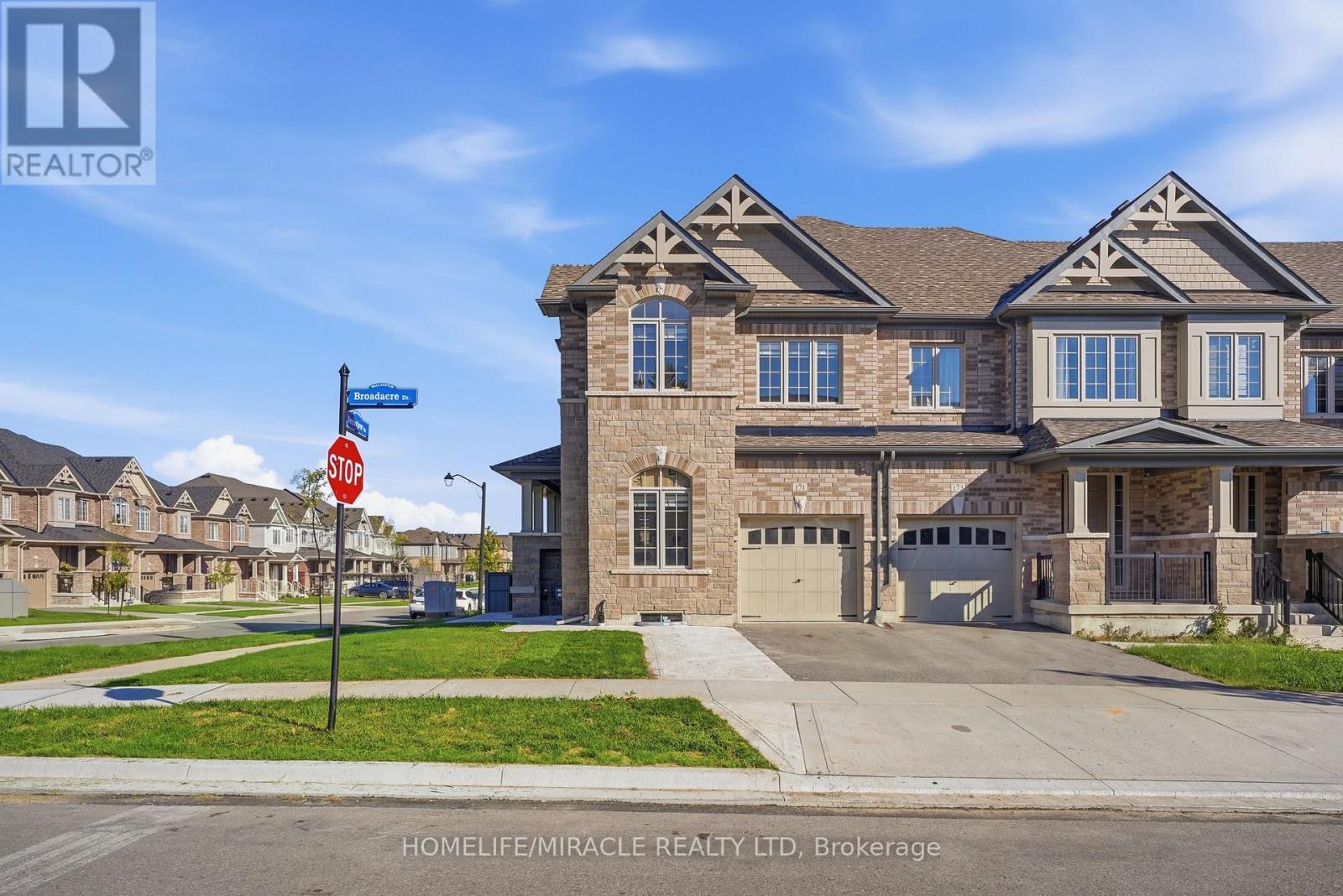171 Broadacre Drive, Kitchener, Ontario  N2R 0S6 - Photo 3 - X13756606
