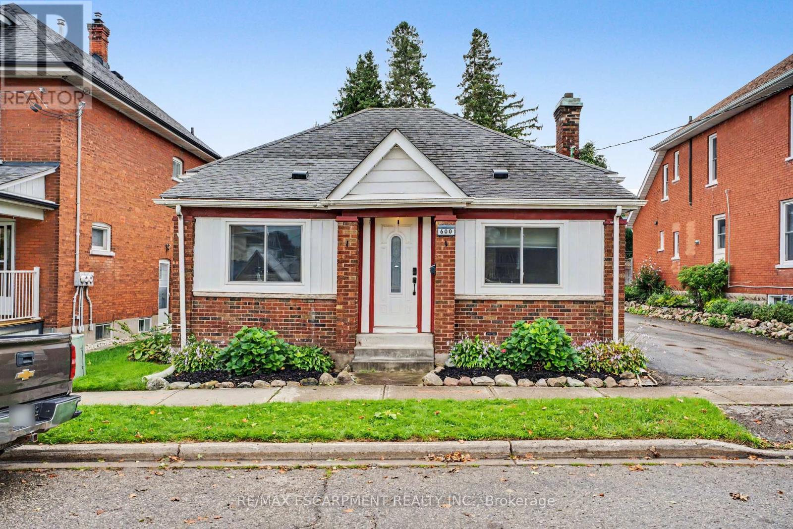 600 Peel Street, Woodstock, Ontario  N4S 1K7 - Photo 1 - X13756694
