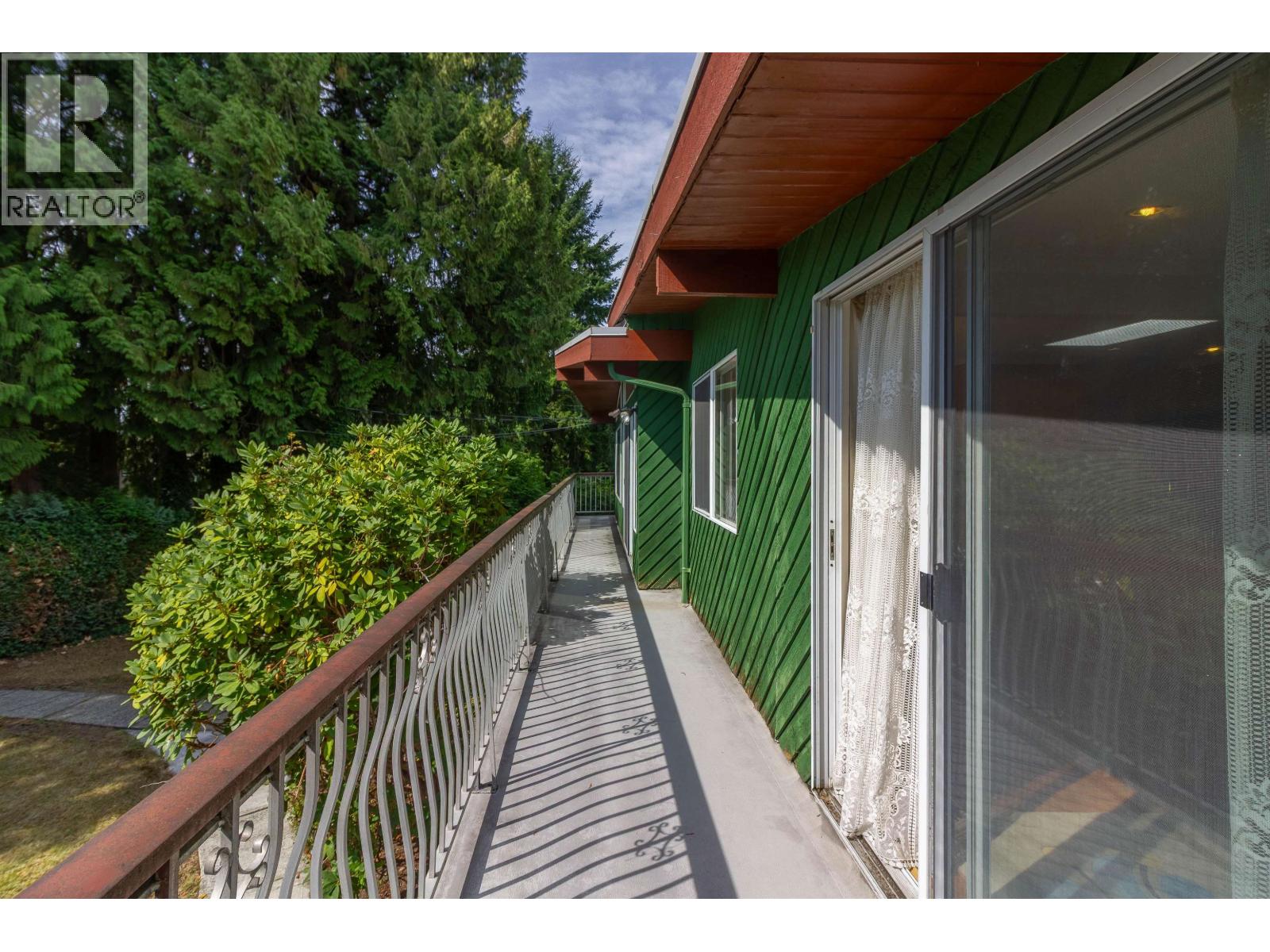 7107 Broadway, Burnaby, British Columbia  V5A 1R7 - Photo 31 - R3162494