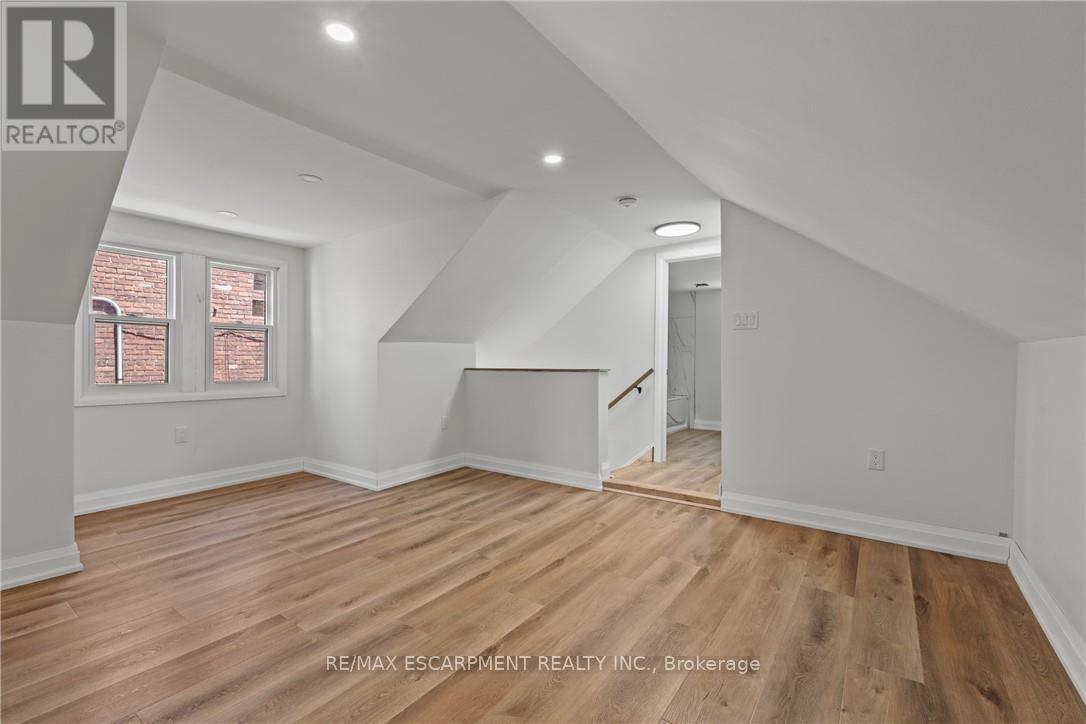 192 Victoria Avenue N, Hamilton, Ontario  L8L 5G1 - Photo 18 - X13756738