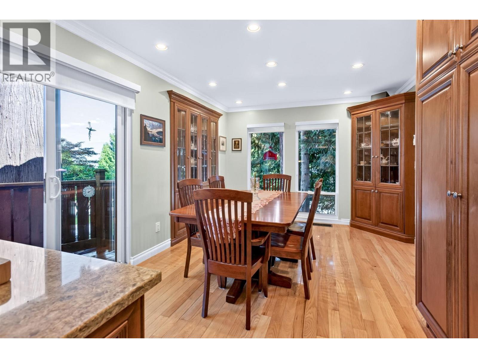 2996 Surf Crescent, Coquitlam, British Columbia  V3C 3S8 - Photo 6 - R3161680