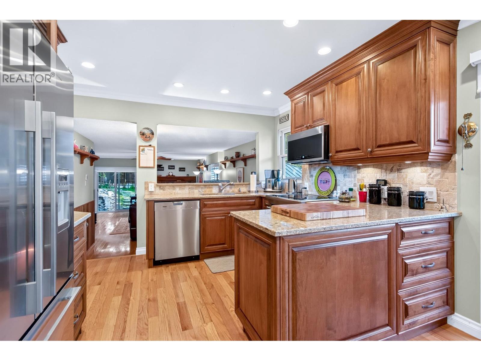 2996 Surf Crescent, Coquitlam, British Columbia  V3C 3S8 - Photo 7 - R3161680