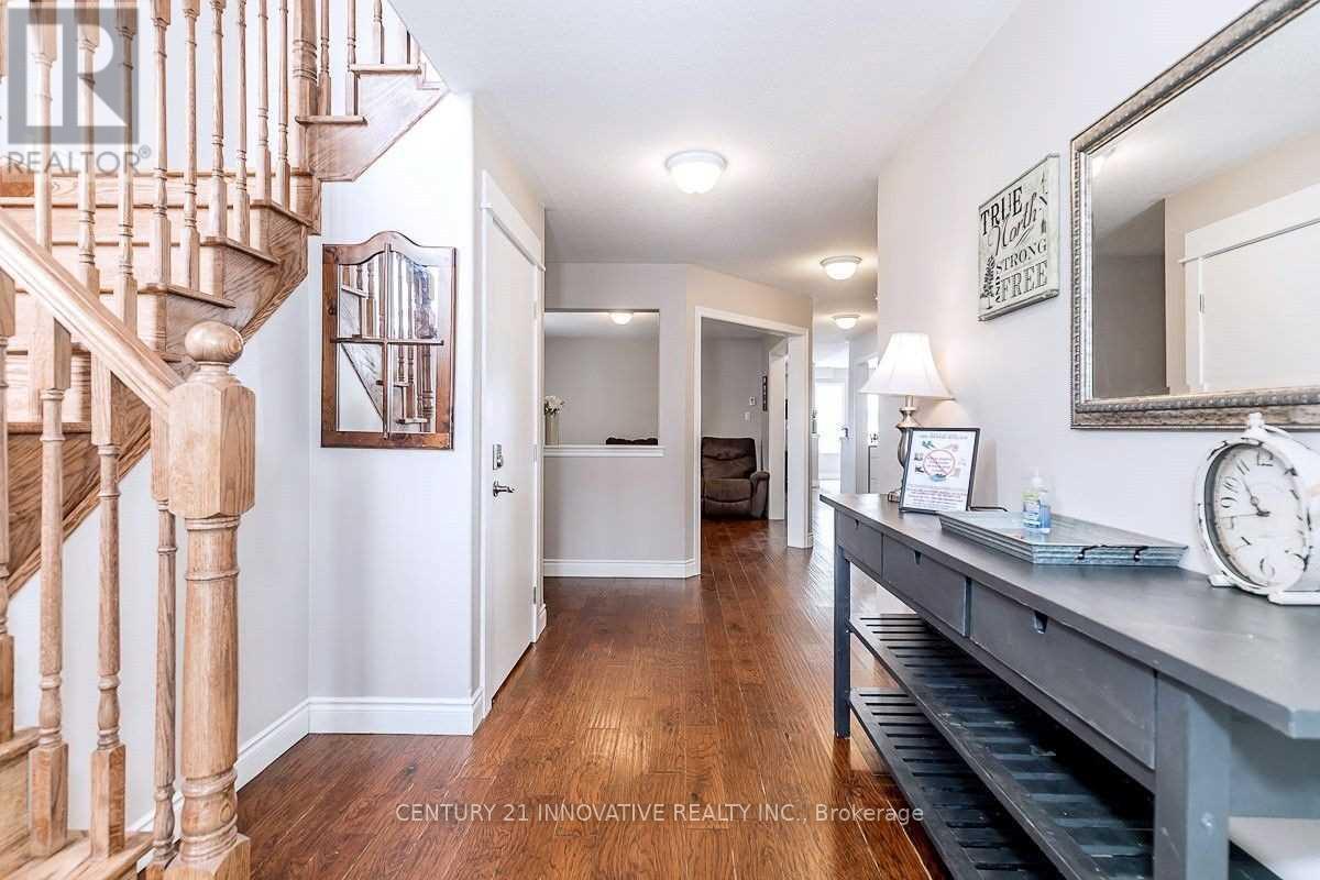 3095 Emperor Drive NE, Orillia, Ontario  L3V 6H2 - Photo 2 - S13749188