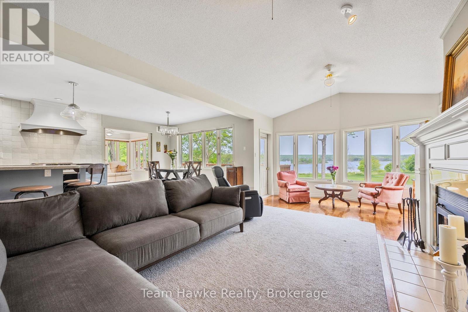 26 Jury Drive, Penetanguishene, Ontario  L9M 1G1 - Photo 5 - S13756260