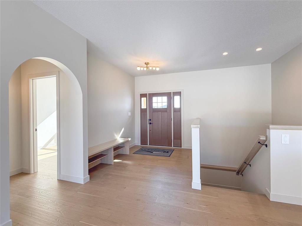 37 Fieldstone Crescent, Brandon, Manitoba  R7B 4J2 - Photo 2 - 202622525