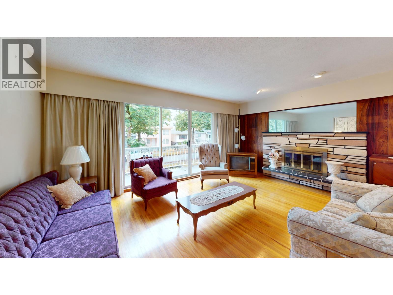 2540 E 25th Avenue, Vancouver, British Columbia  V5R 1H3 - Photo 2 - R3162532