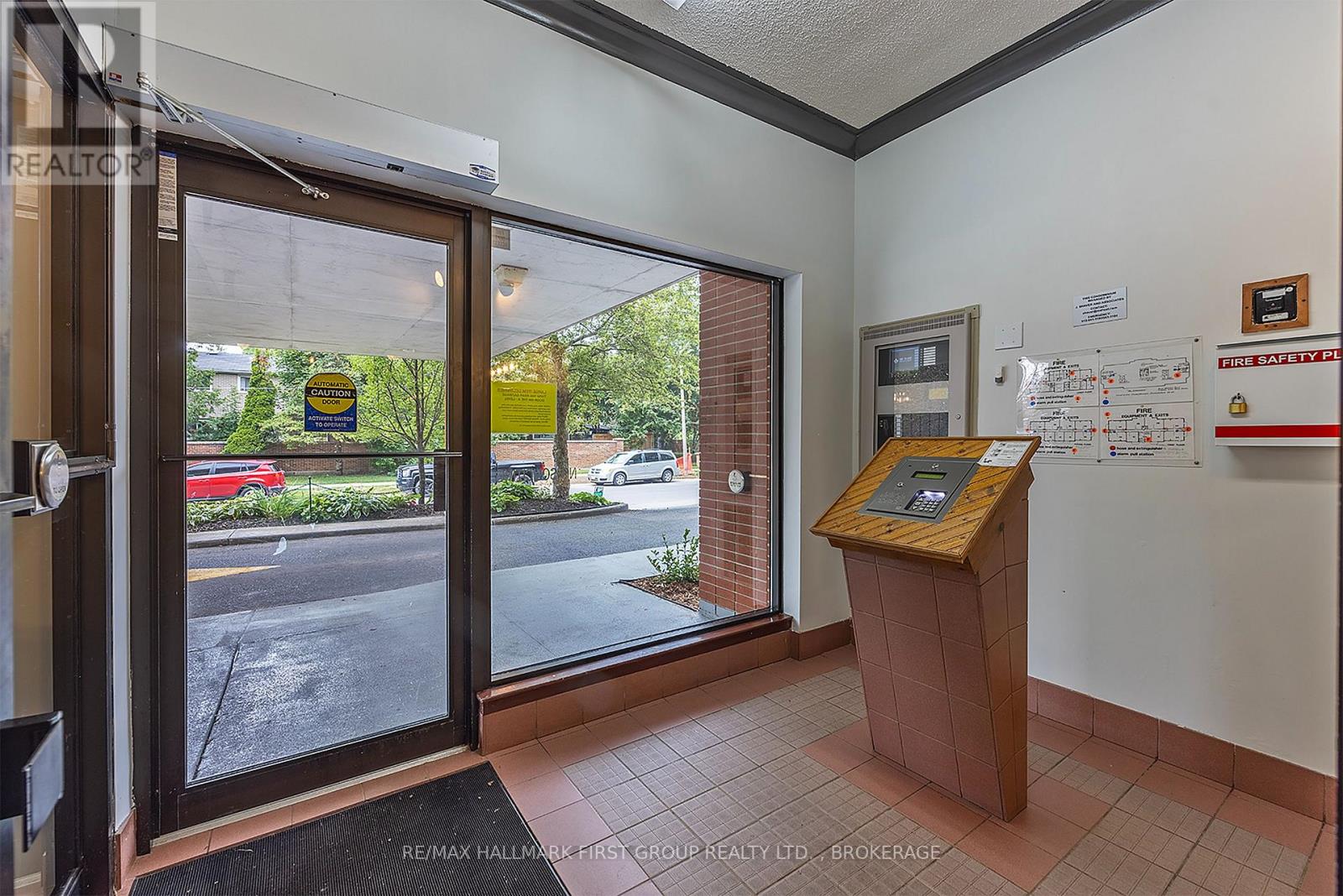204 - 14 Greenview Drive, Kingston, Ontario  K7M 7T5 - Photo 3 - X13756778