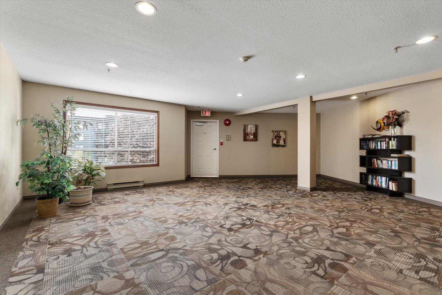 201 5710 201 Street, Langley, British Columbia  V3A 8A8 - Photo 3 - R3162018