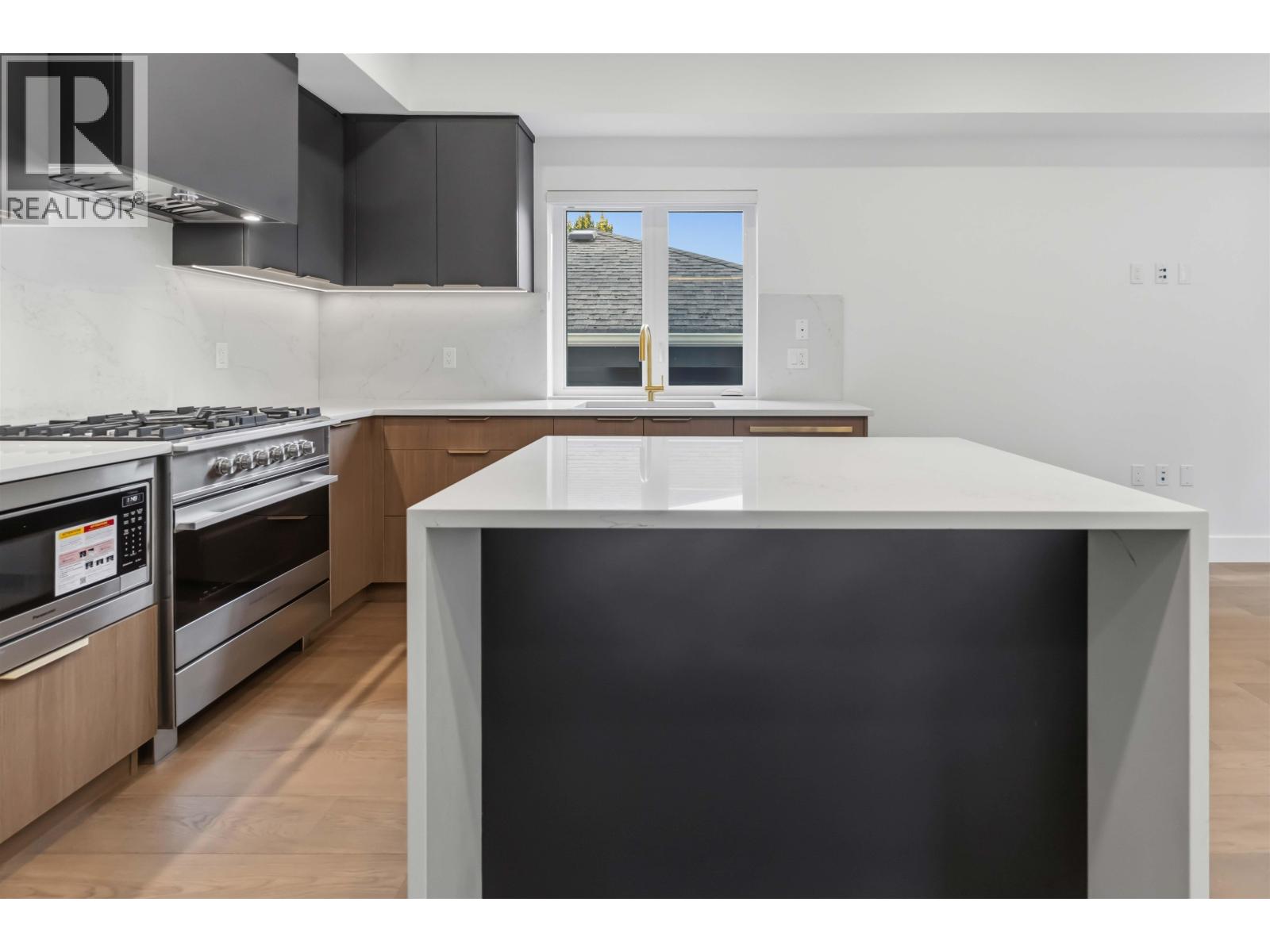 2 552 Kaslo Street, Vancouver, British Columbia  V5K 3Z2 - Photo 11 - R3162161