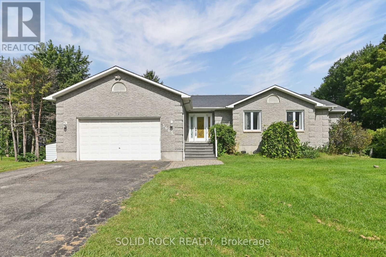 5663 FERDINAND STREET, Ottawa, Ontario