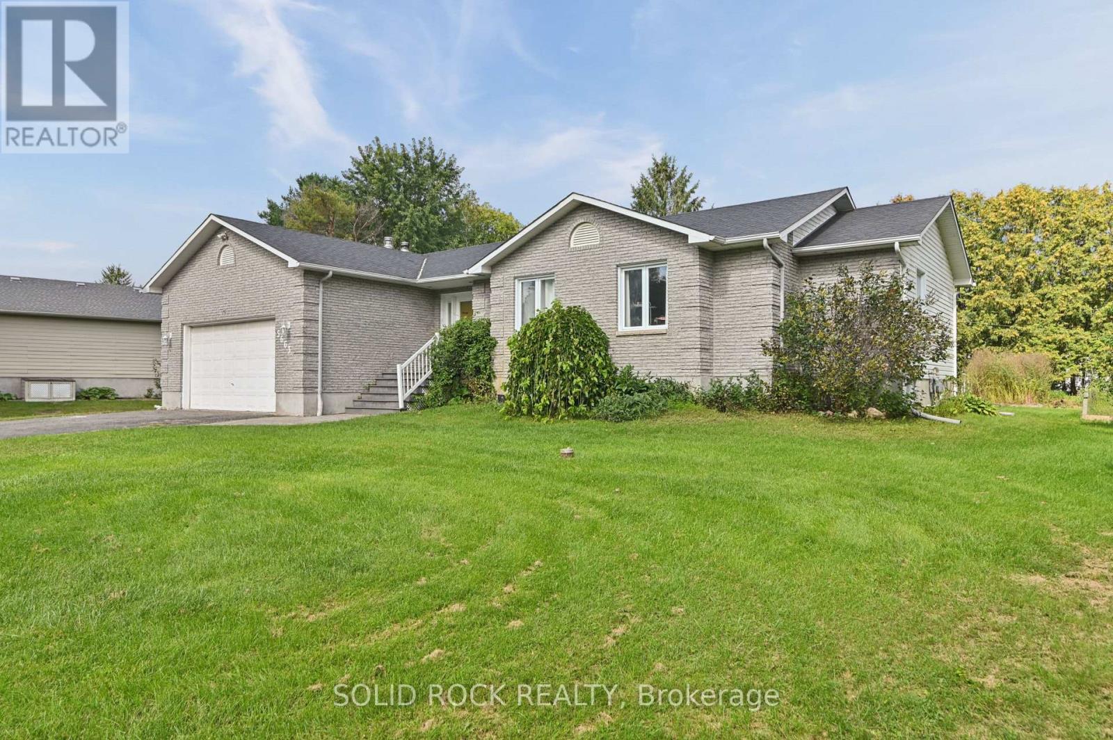 5663 Ferdinand Street, Ottawa, Ontario  K0A 2W0 - Photo 2 - X13757032