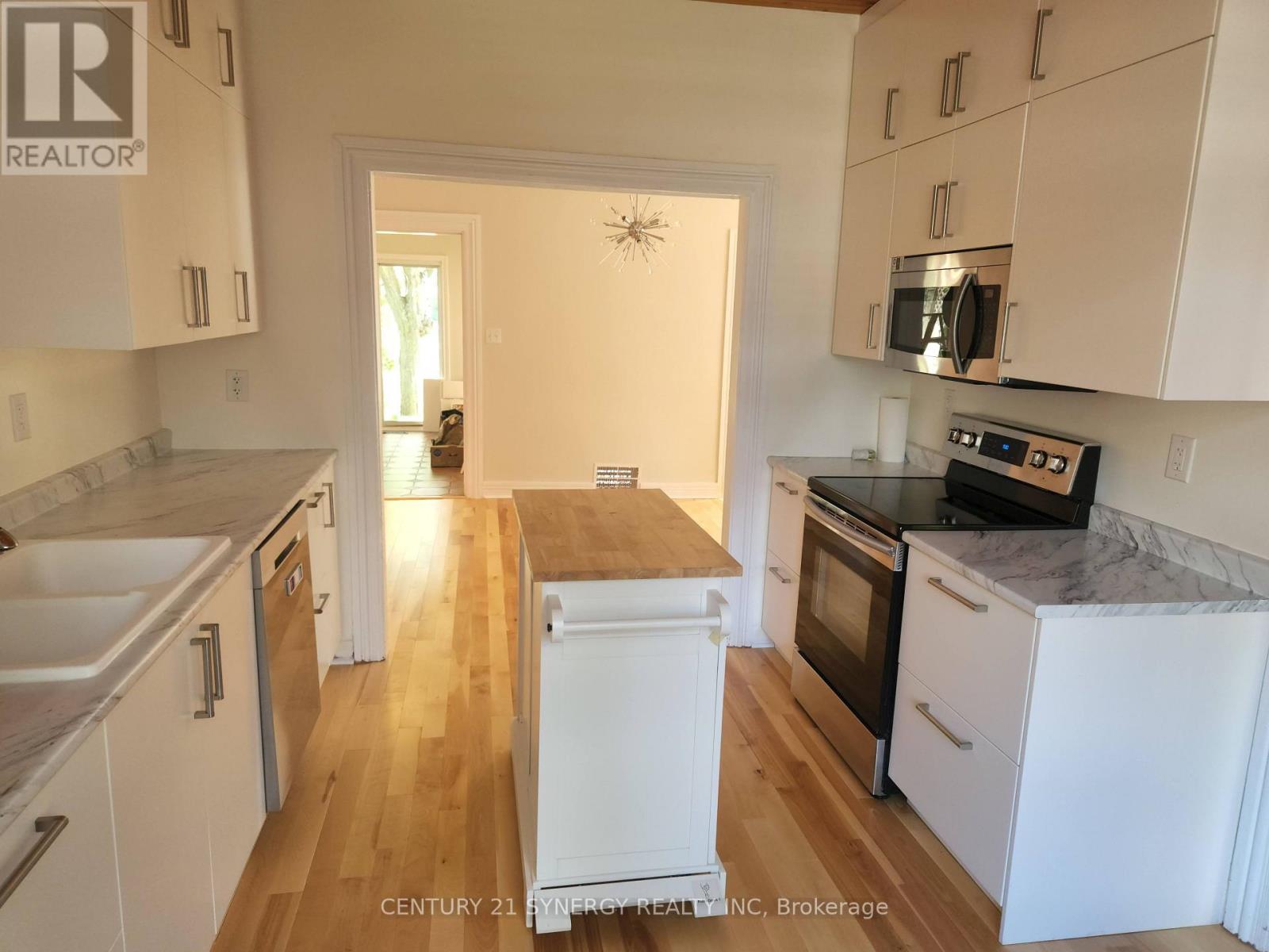18 Wilton Crescent, Ottawa, Ontario  K1S 2T5 - Photo 2 - X13757062