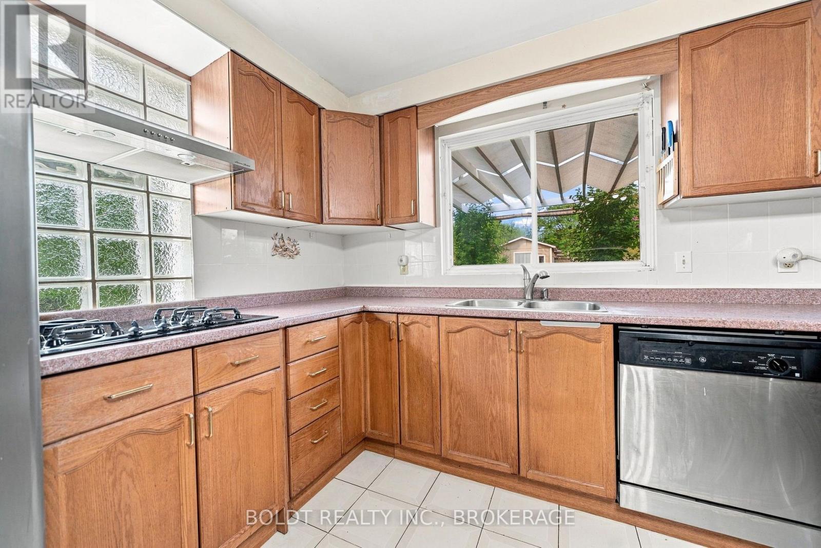 233 Fruitland Road, Hamilton, Ontario  L8E 5J8 - Photo 14 - X13757028