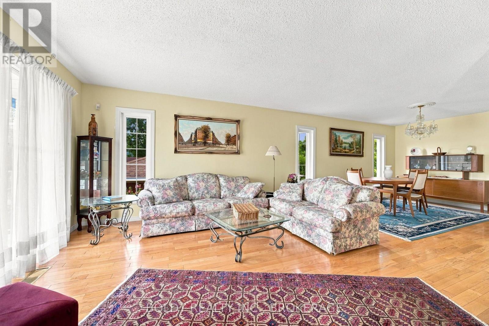 233 Fruitland Road, Hamilton, Ontario  L8E 5J8 - Photo 2 - X13757028