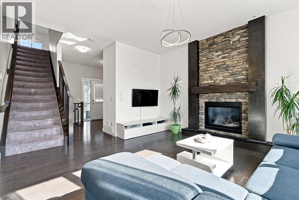 63 Sunset Park, Cochrane, Alberta  T4C 0N4 - Photo 10 - A2341342