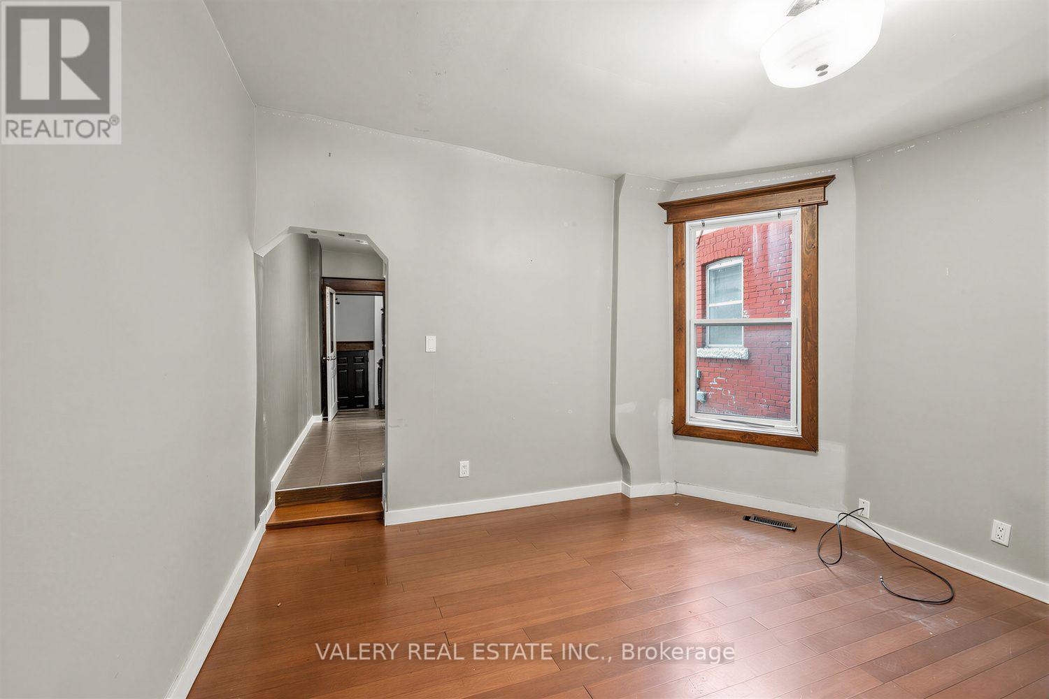 472 Crawford Street, Toronto, Ontario  M6G 3J8 - Photo 16 - C13756772