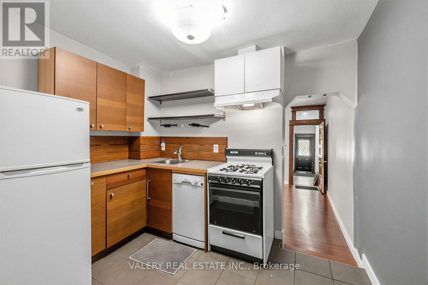 472 Crawford Street, Toronto, Ontario  M6G 3J8 - Photo 21 - C13756772