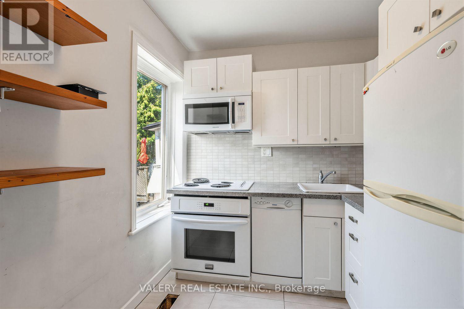 472 Crawford Street, Toronto, Ontario  M6G 3J8 - Photo 5 - C13756772