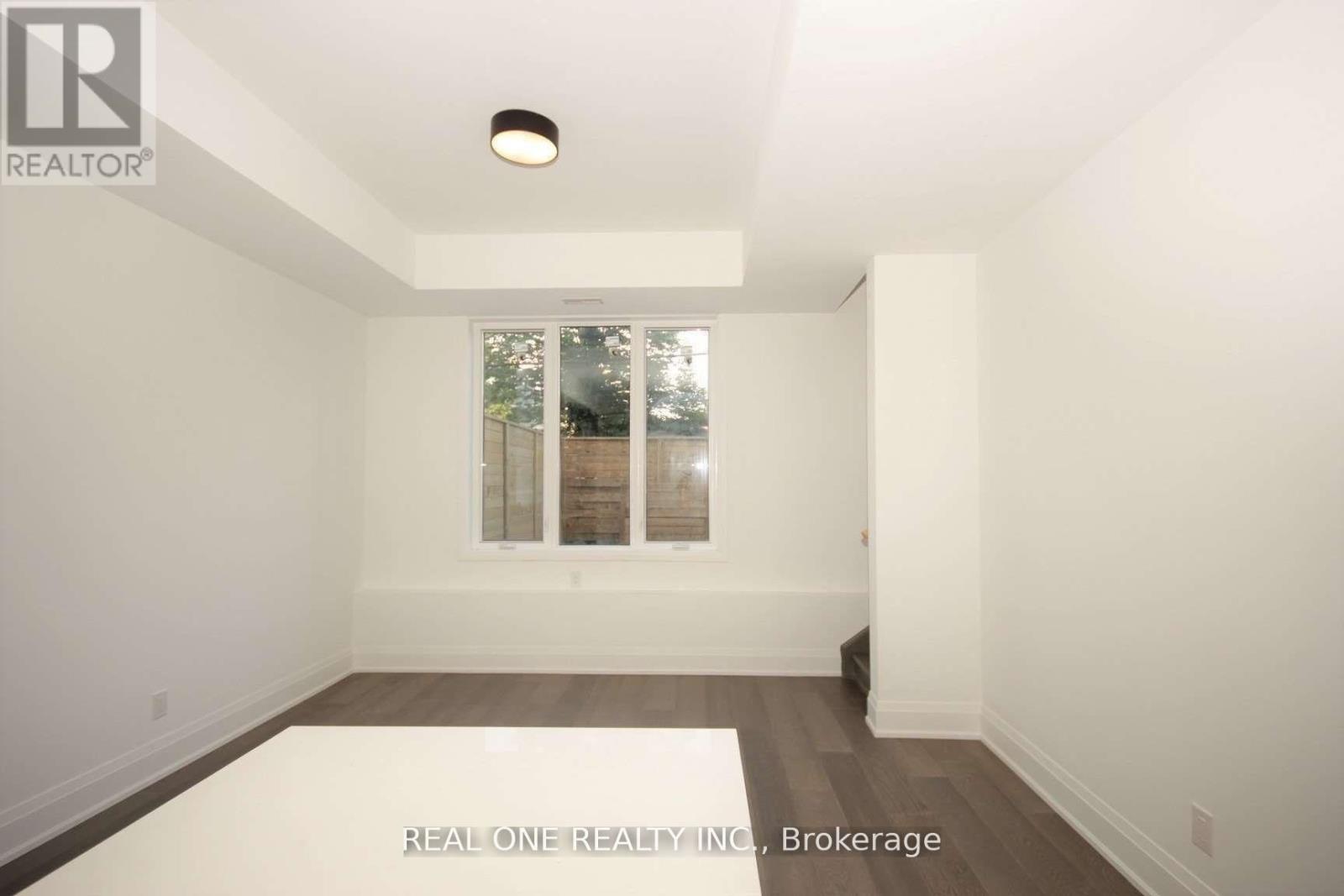 4 - 35 Dervock Crescent, Toronto, Ontario  M2K 0G7 - Photo 5 - C13756850