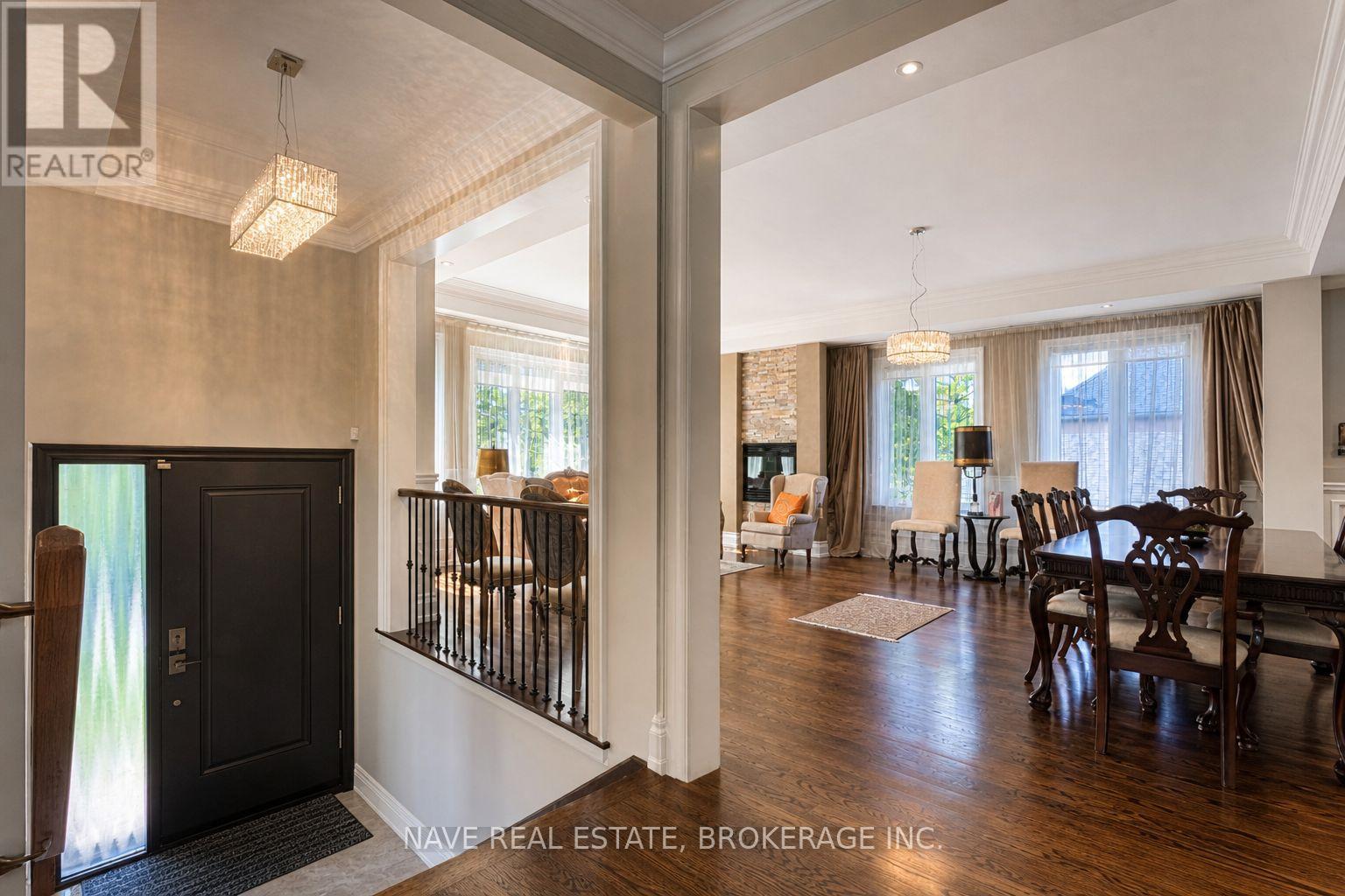 136 Homewood Avenue, Toronto, Ontario  M2M 1K3 - Photo 5 - C13756918
