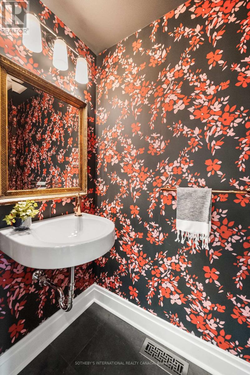 213 Walmer Road, Toronto, Ontario  M5R 3P7 - Photo 14 - C13756922