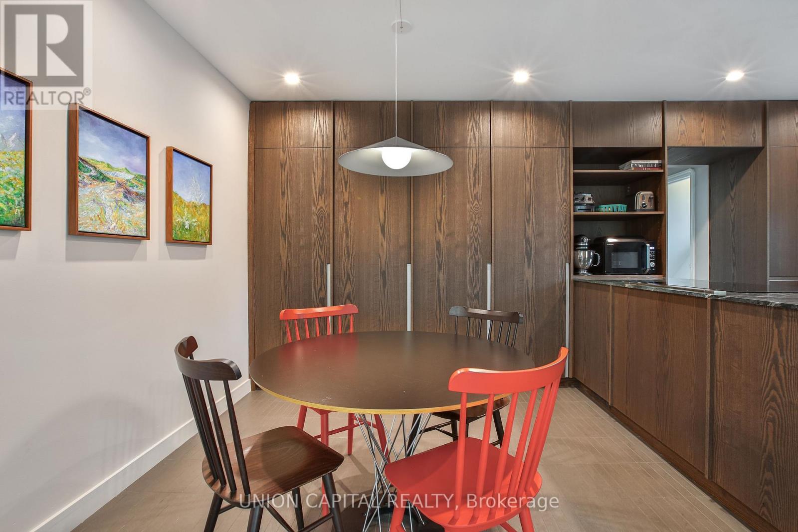81 Thursfield Crescent, Toronto, Ontario  M4G 2N4 - Photo 11 - C13756930