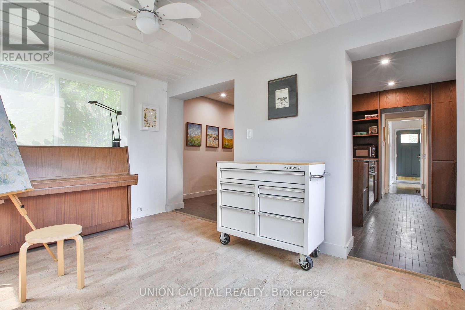 81 Thursfield Crescent, Toronto, Ontario  M4G 2N4 - Photo 15 - C13756930