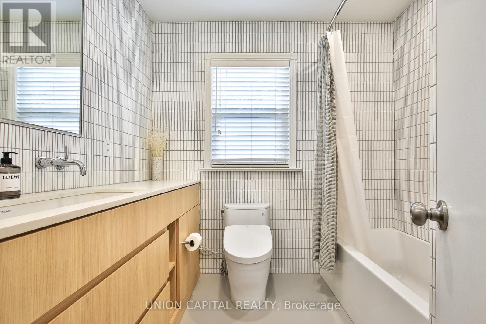 81 Thursfield Crescent, Toronto, Ontario  M4G 2N4 - Photo 21 - C13756930