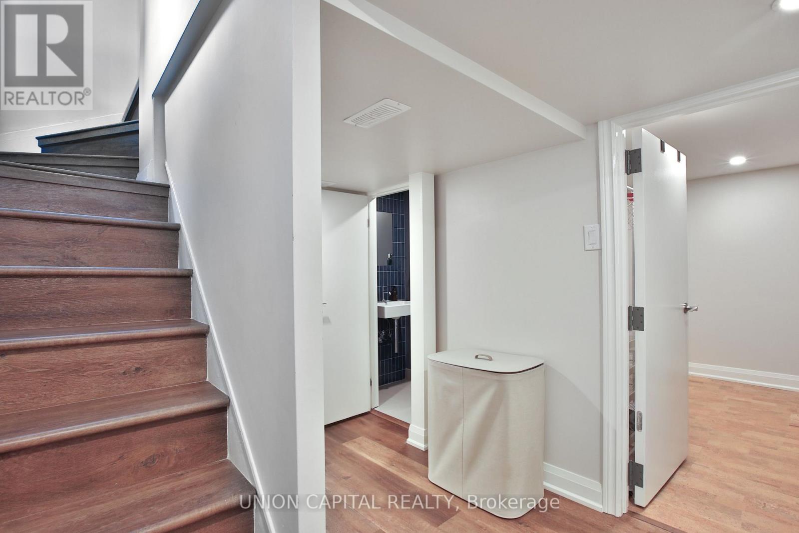 81 Thursfield Crescent, Toronto, Ontario  M4G 2N4 - Photo 29 - C13756930