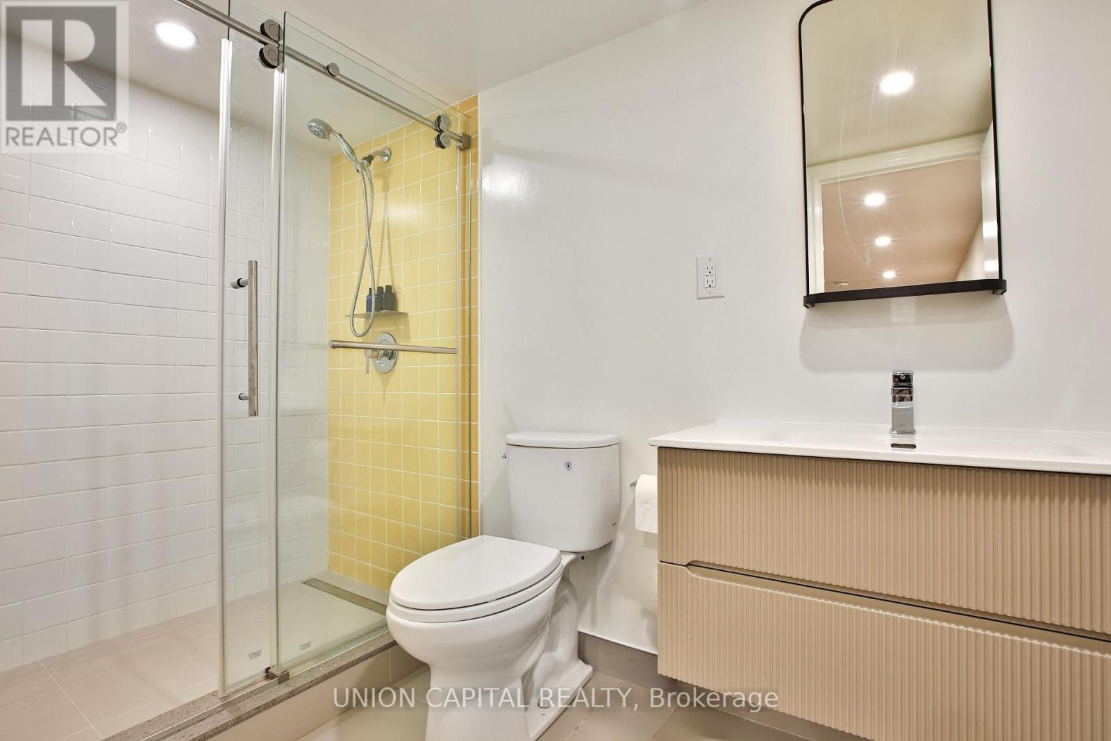81 Thursfield Crescent, Toronto, Ontario  M4G 2N4 - Photo 36 - C13756930