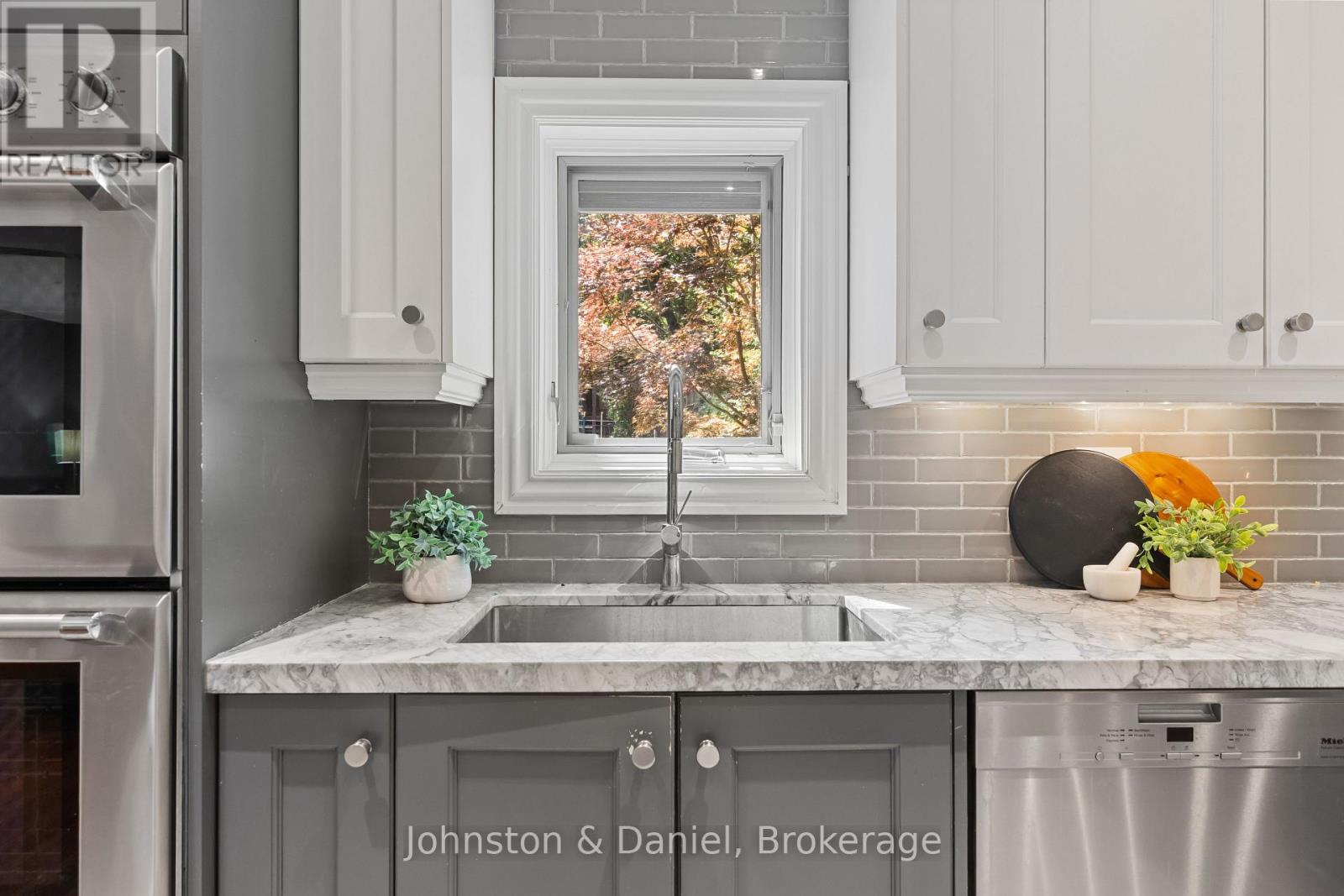 77 Lawrence Crescent, Toronto, Ontario  M4N 1N3 - Photo 21 - C13756994