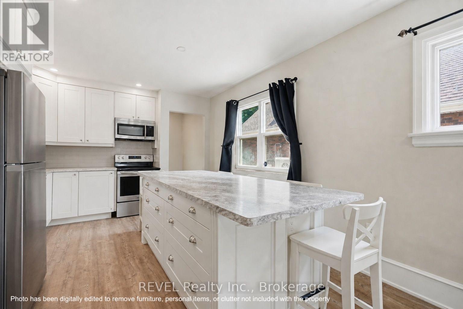 19 Leeper Street, St. Catharines, Ontario  L2S 2M9 - Photo 7 - X13569428