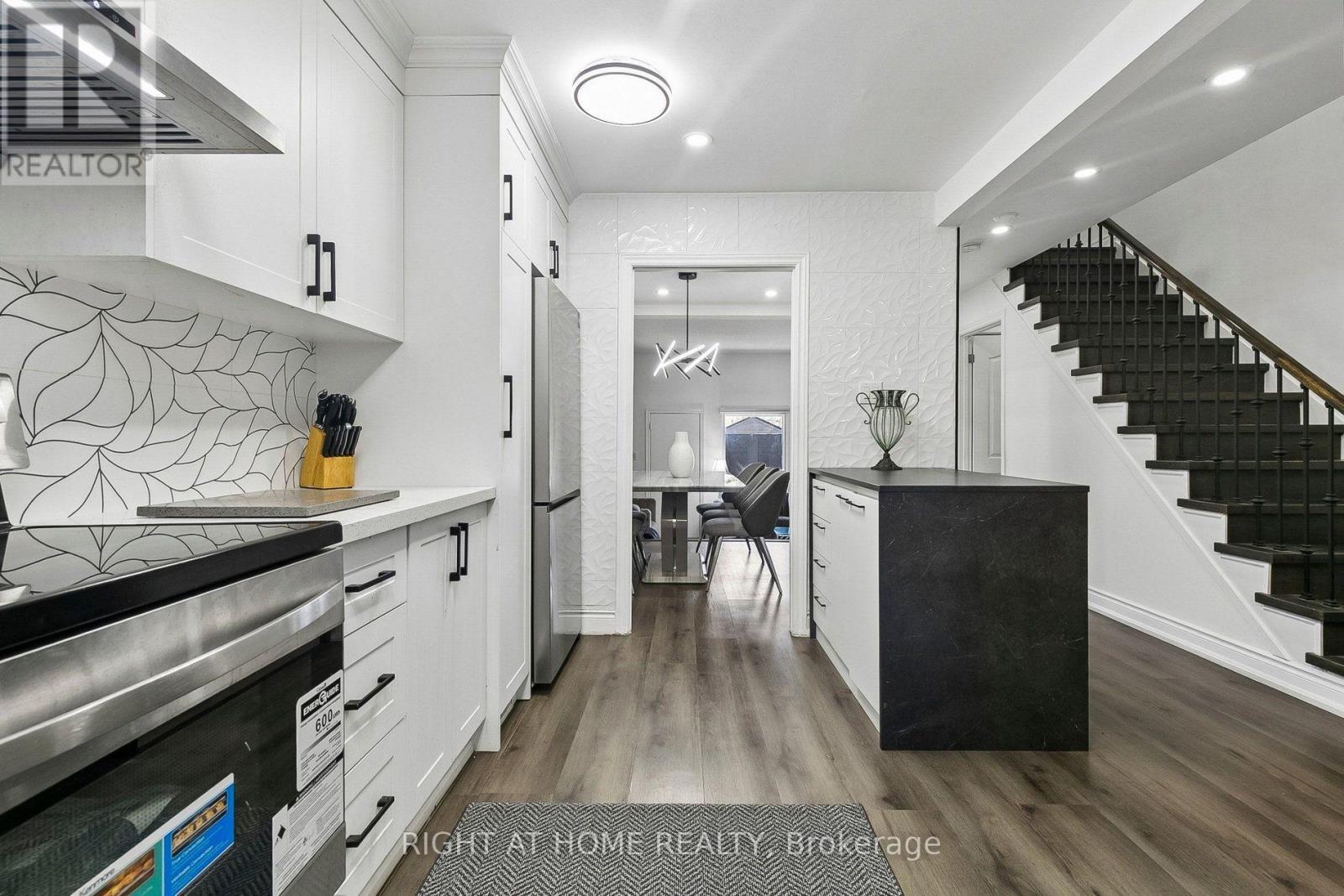 12 L'amoreaux Drive, Toronto, Ontario  M1W 2L9 - Photo 14 - E13756822