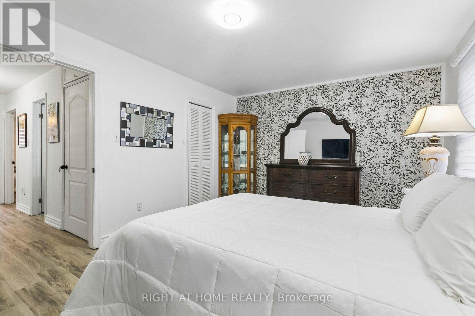 12 L'amoreaux Drive, Toronto, Ontario  M1W 2L9 - Photo 18 - E13756822