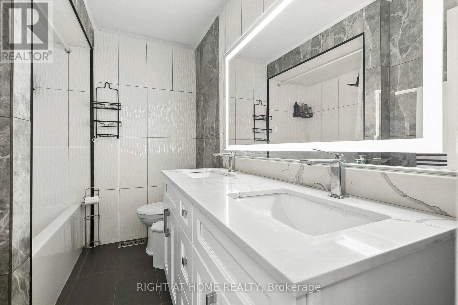 12 L'amoreaux Drive, Toronto, Ontario  M1W 2L9 - Photo 20 - E13756822
