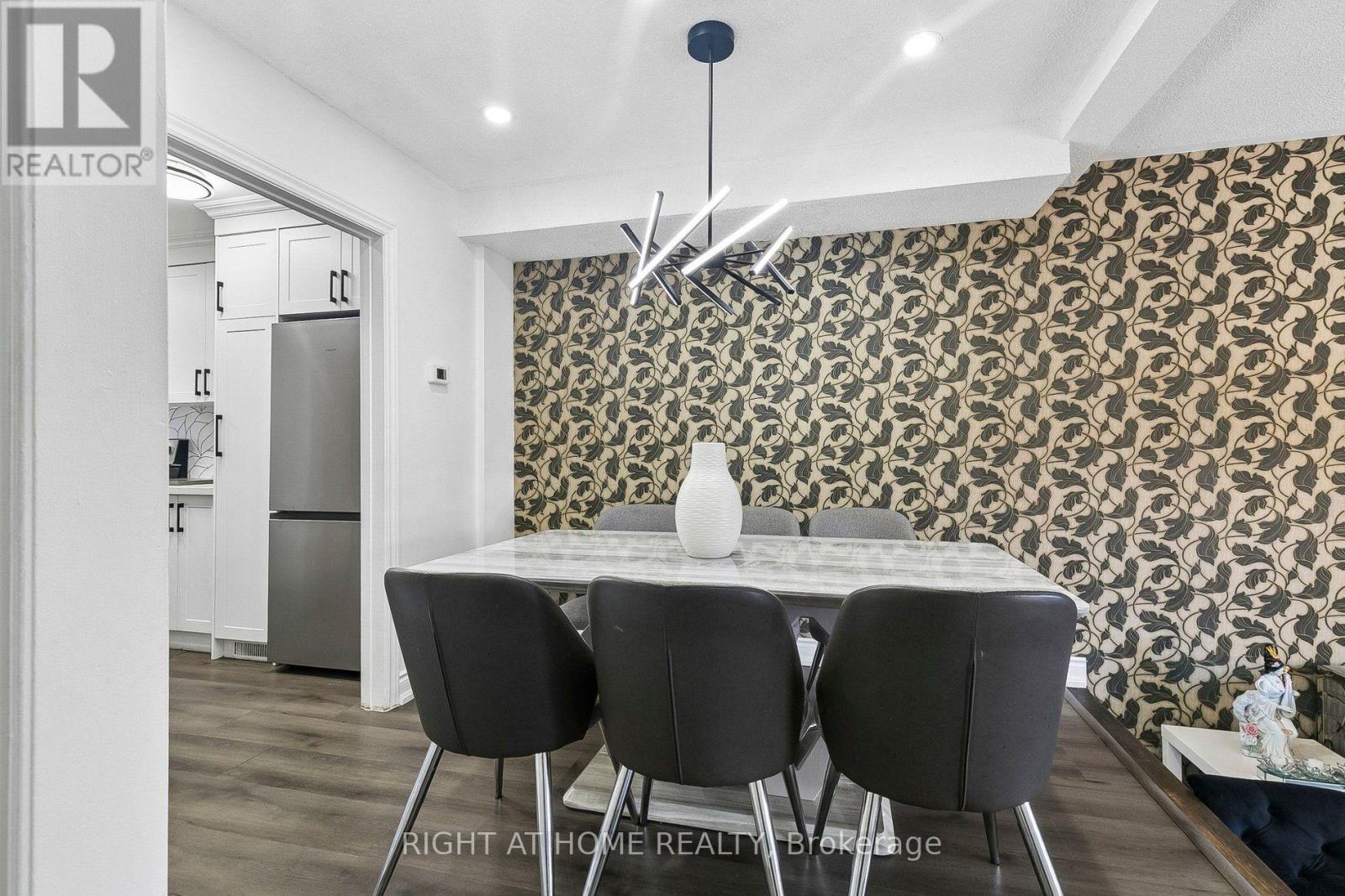 12 L'amoreaux Drive, Toronto, Ontario  M1W 2L9 - Photo 9 - E13756822