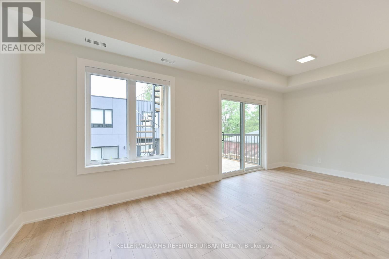 2 - 2420 Gerrard Street E, Toronto, Ontario  M4E 2E9 - Photo 10 - E13756836