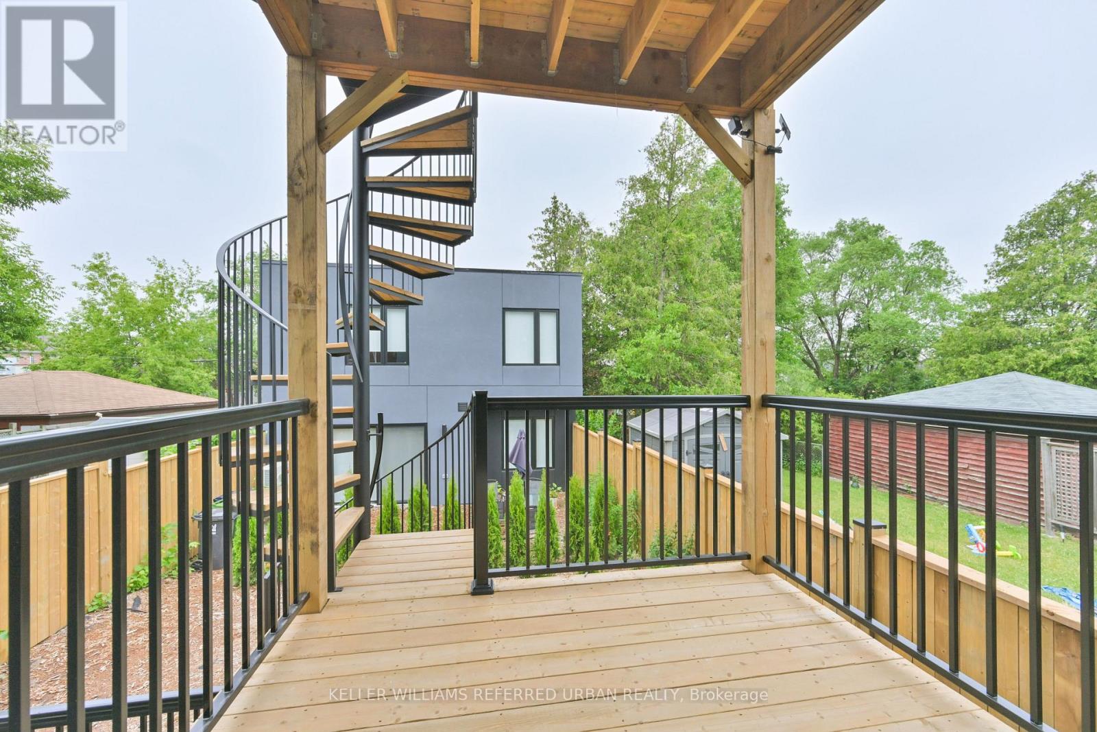 2 - 2420 Gerrard Street E, Toronto, Ontario  M4E 2E9 - Photo 24 - E13756836
