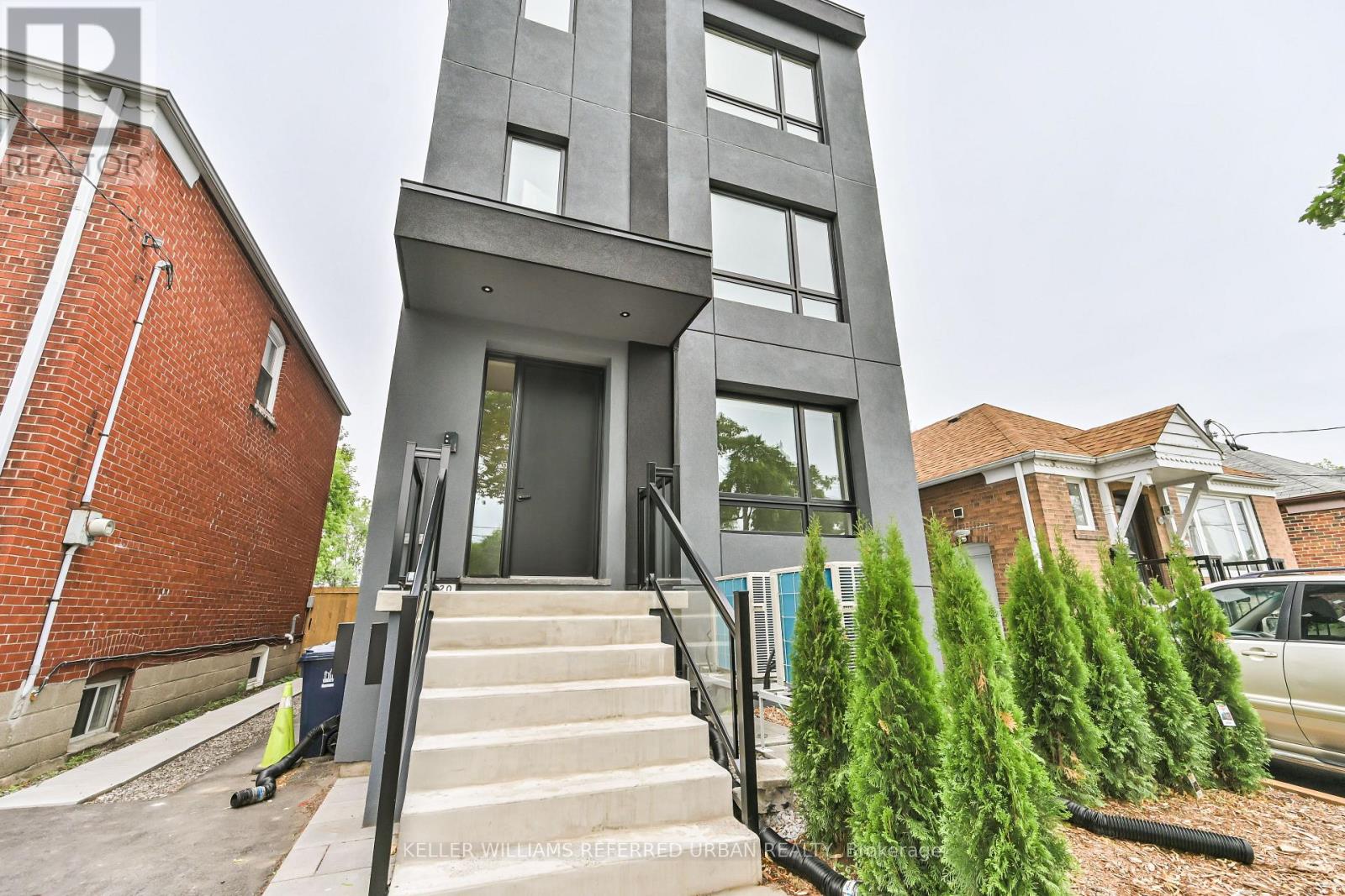 2 - 2420 Gerrard Street E, Toronto, Ontario  M4E 2E9 - Photo 3 - E13756836