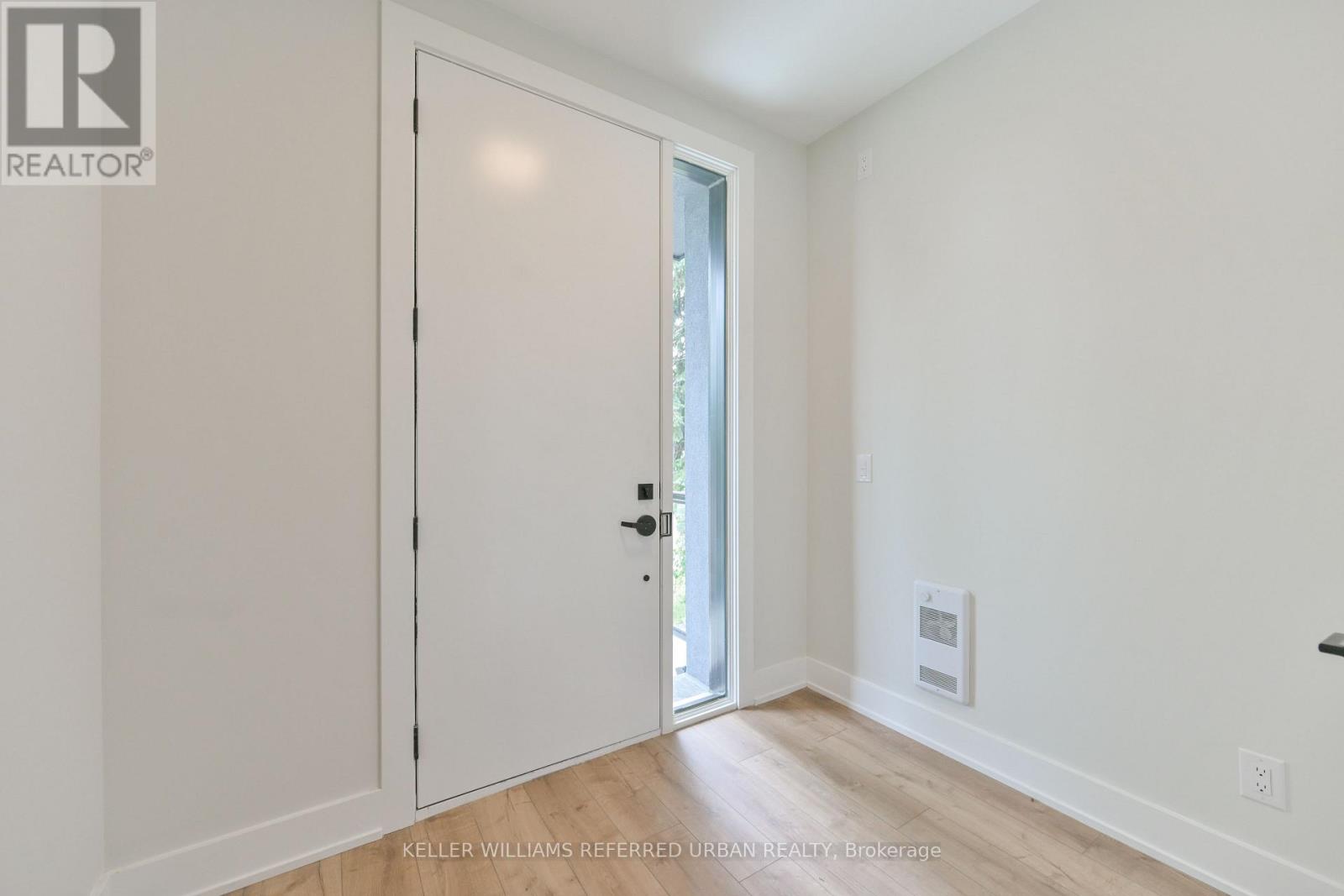 2 - 2420 Gerrard Street E, Toronto, Ontario  M4E 2E9 - Photo 4 - E13756836