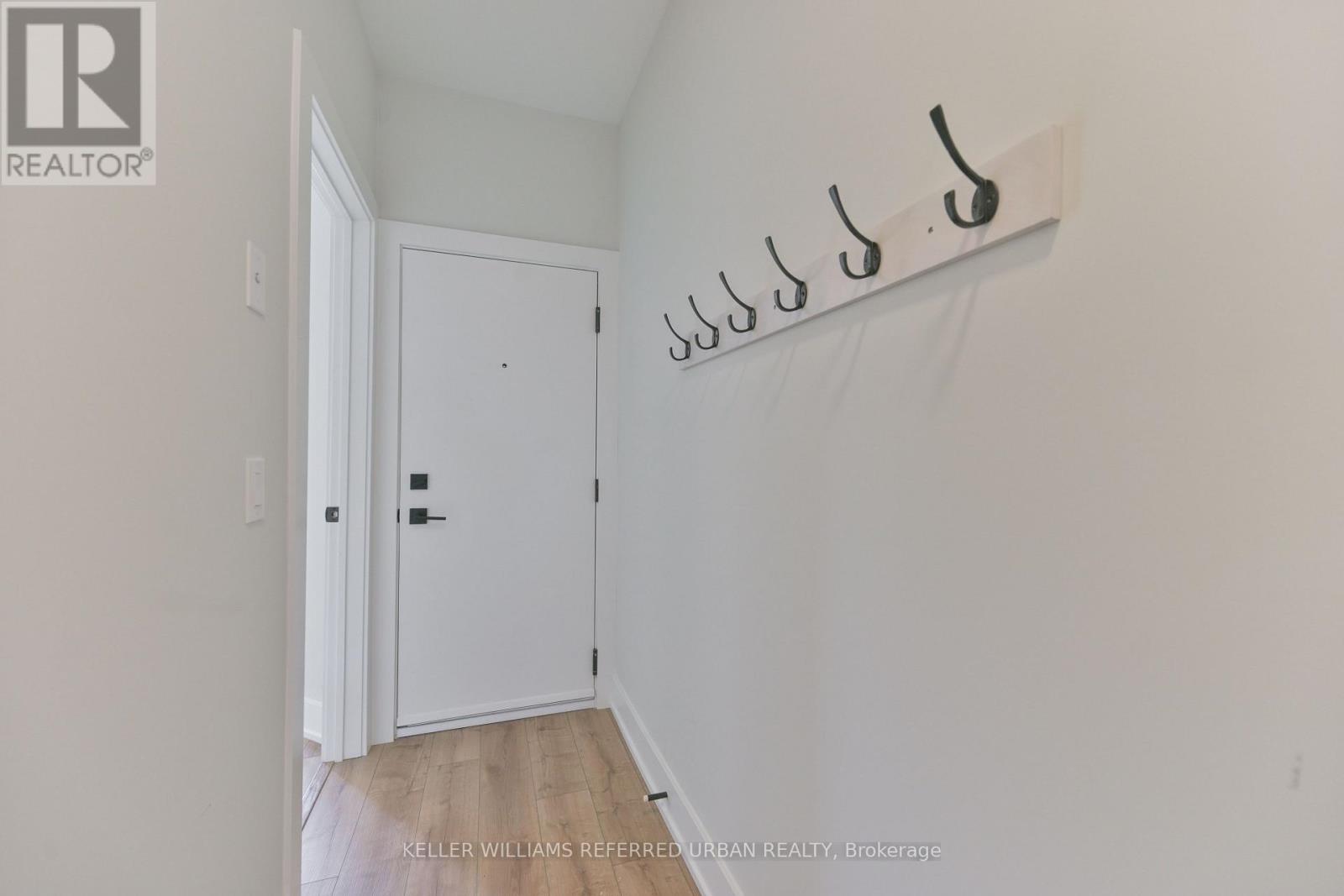 2 - 2420 Gerrard Street E, Toronto, Ontario  M4E 2E9 - Photo 6 - E13756836