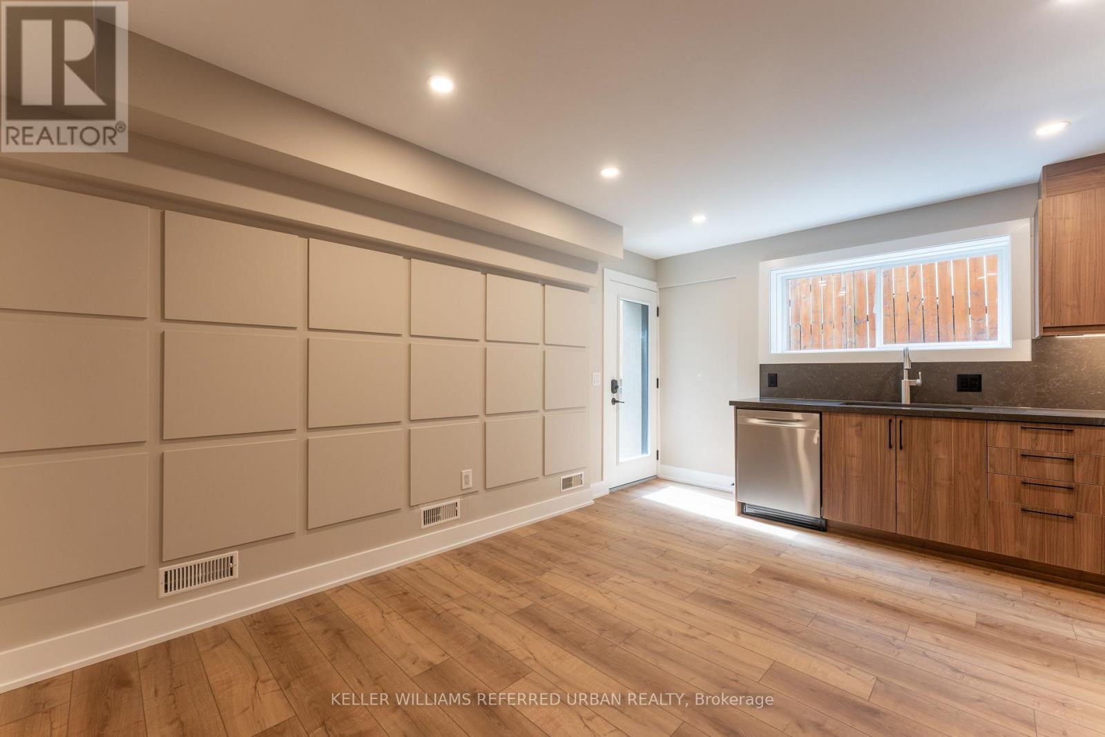 1 - 352 Jones Avenue, Toronto, Ontario  M4J 3G3 - Photo 3 - E13757046
