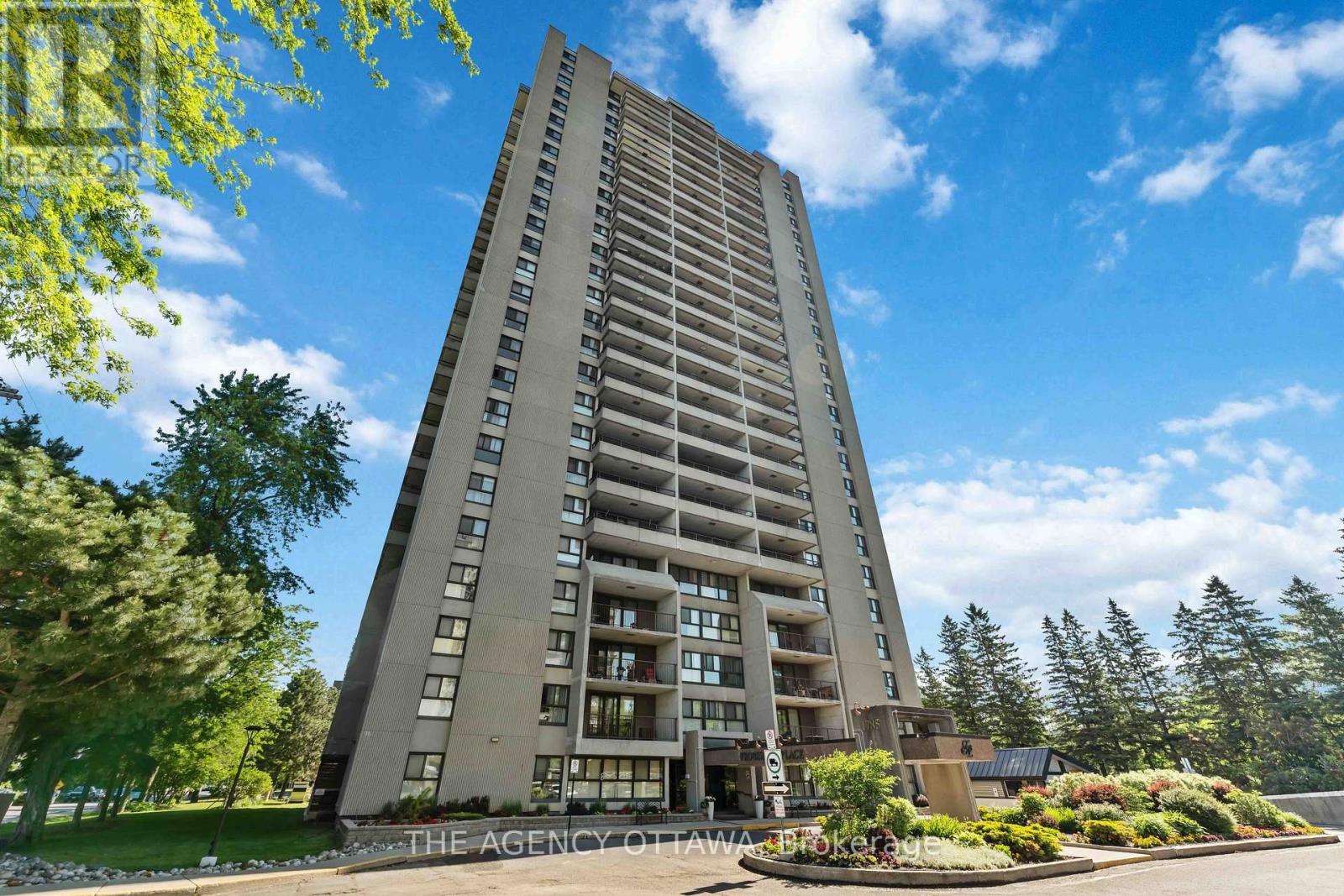 703 - 1785 FROBISHER LANE, Ottawa, Ontario