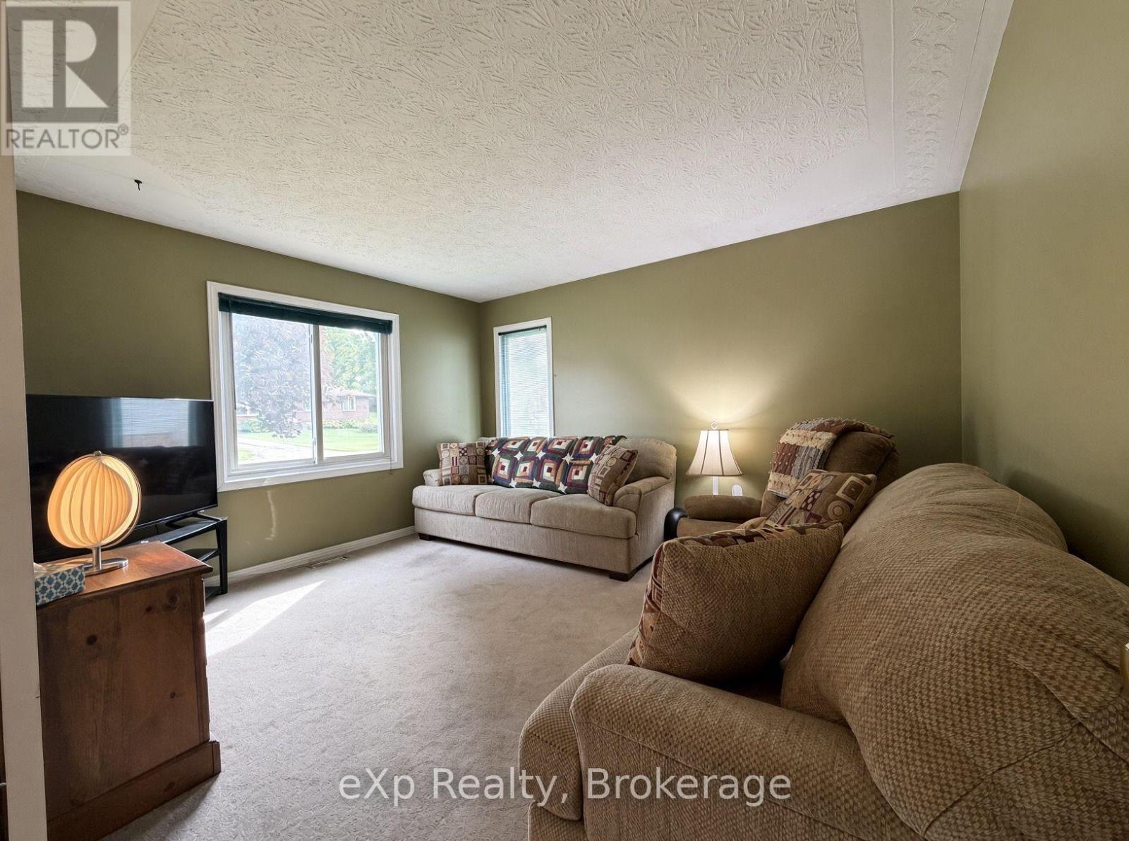 23 Willow Street, Brockton, Ontario  N0G 2V0 - Photo 4 - X13756782