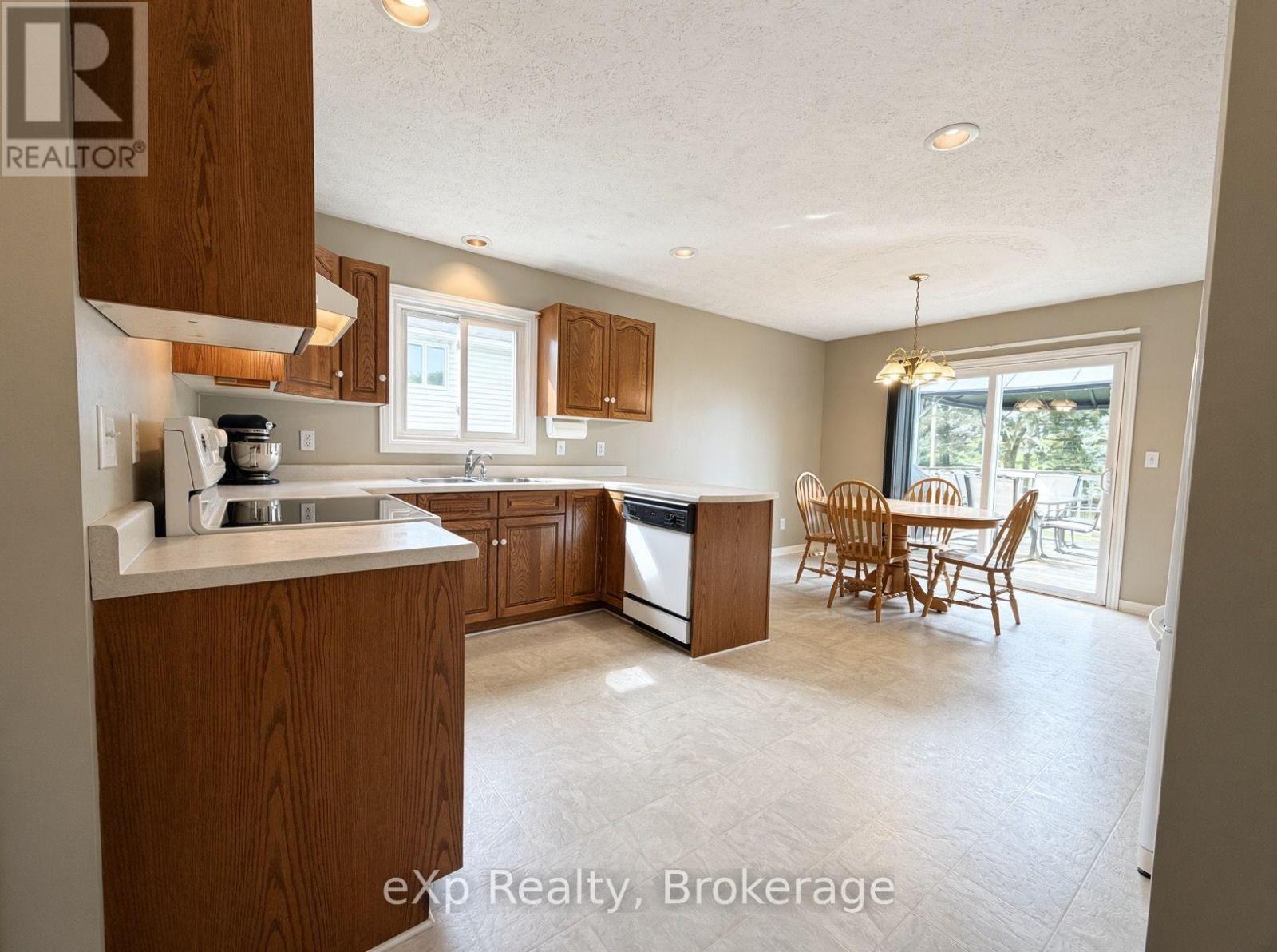 23 Willow Street, Brockton, Ontario  N0G 2V0 - Photo 5 - X13756782