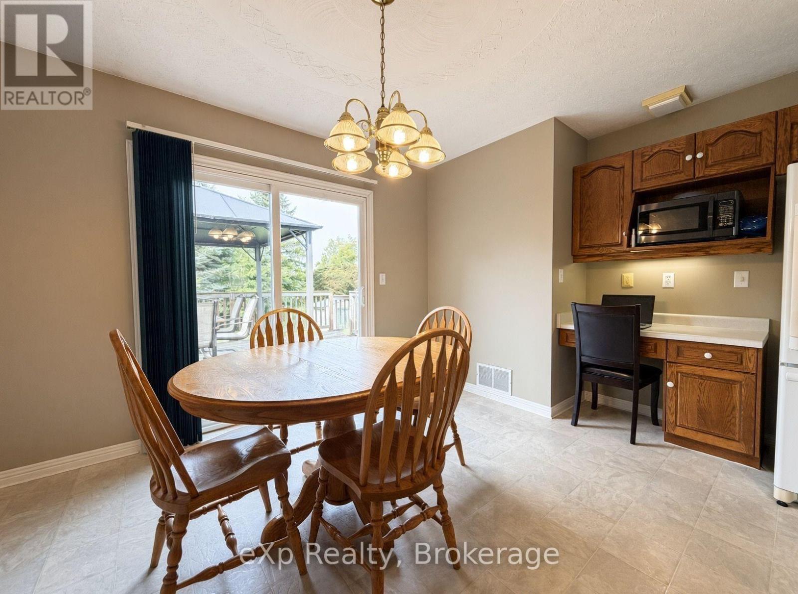 23 Willow Street, Brockton, Ontario  N0G 2V0 - Photo 6 - X13756782