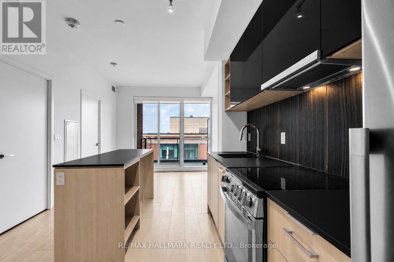 905 - 31 Tippett Road, Toronto (Clanton Park), Ontario  M3H 0C8 - Photo 7 - C13502302